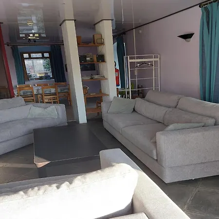 Spacious Farmhouse, * 리브라몽