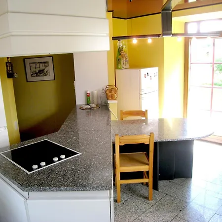 펜션 Spacious Farmhouse,