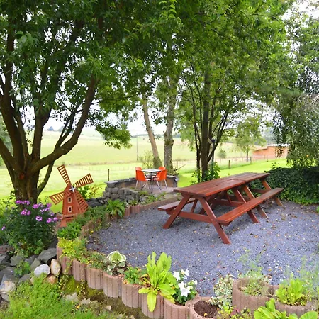 펜션 Spacious Farmhouse,